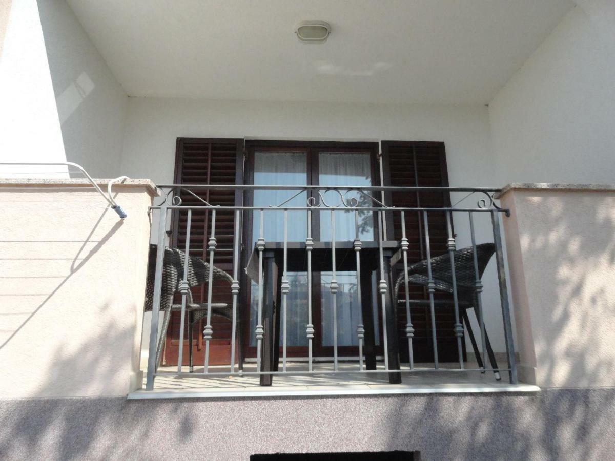 Tona Rovinjsko Selo Exterior foto